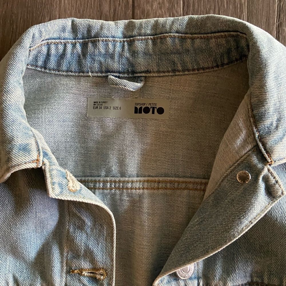 Topshop Oversized Light Washed Denim Jacket - Picture 3 of 6